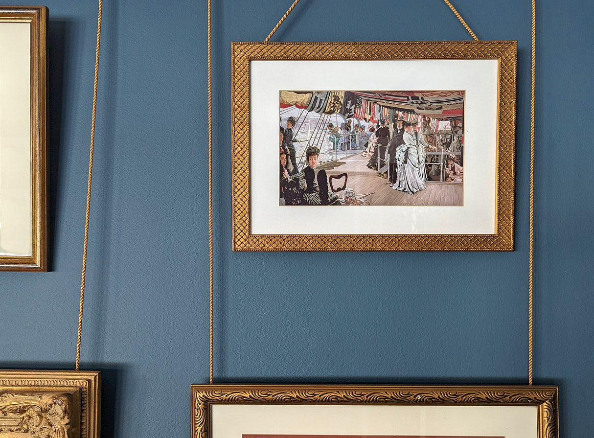 Lenox 1.125", Antique Gold Picture Frame