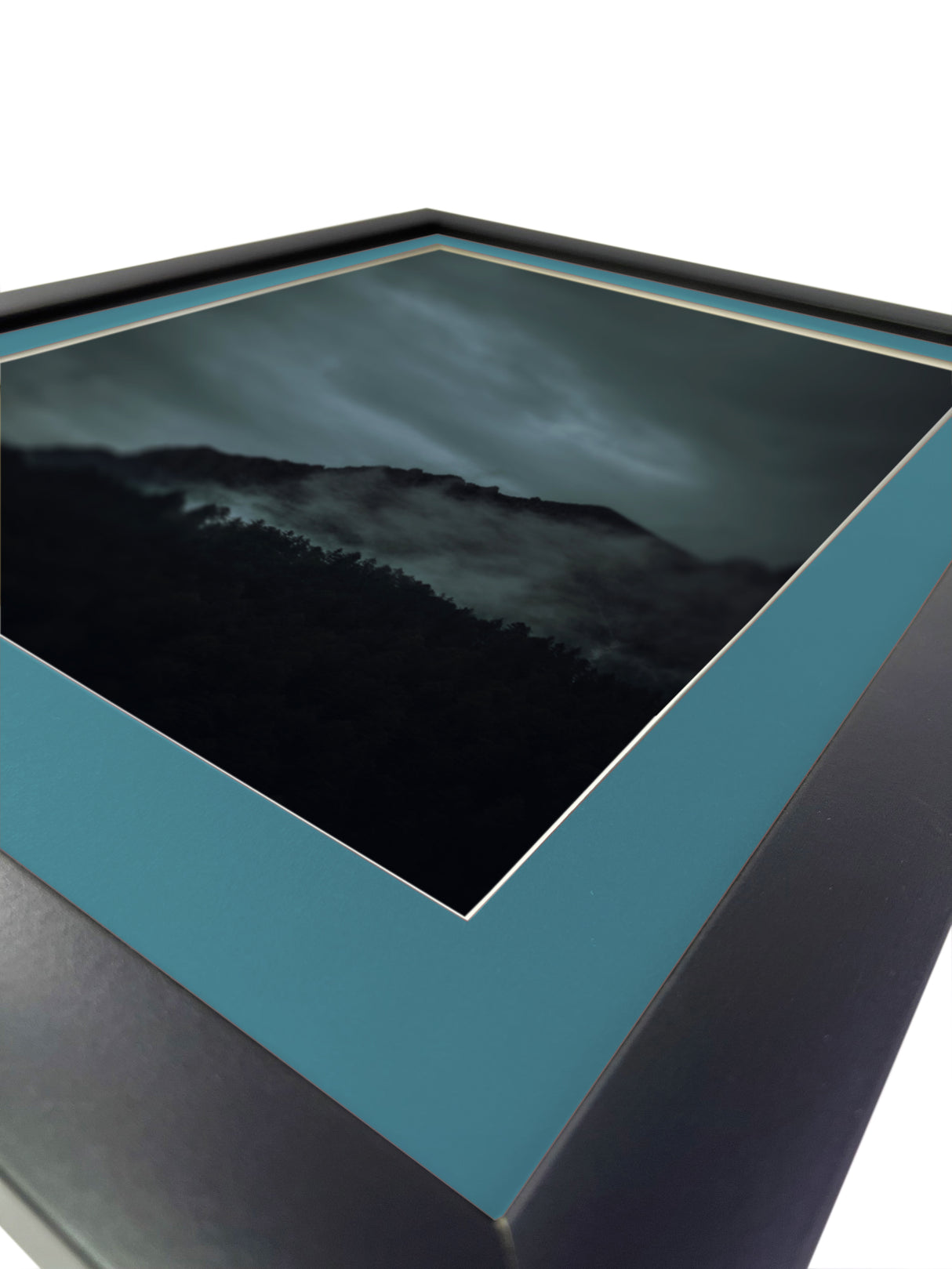 Ocean Blue, Mat