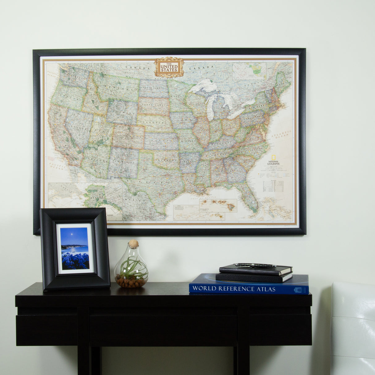 Executive United States Push Pin Map – Contemporary Black
