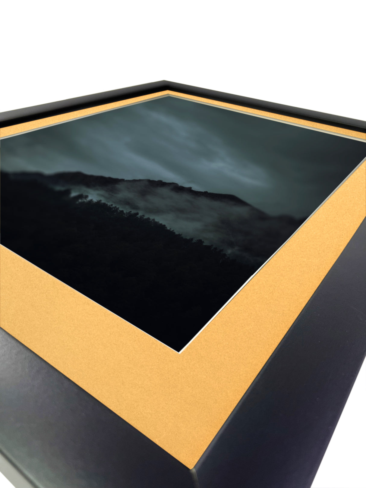 Frosted Gold, Mat